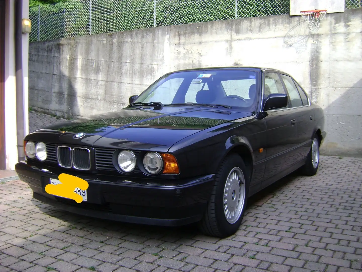 BMW 520 520i 24v ASI clima bizona, tettuccio elettrico. Noir - 1