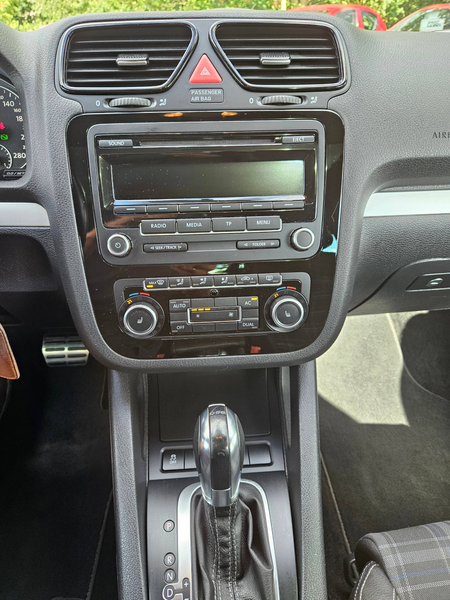 Volkswagen Scirocco 1.4 TSI 118 kW Edition — photo 11