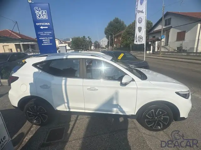 MG ZS view 8