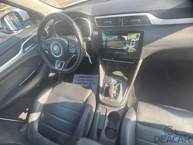 MG ZS view 13