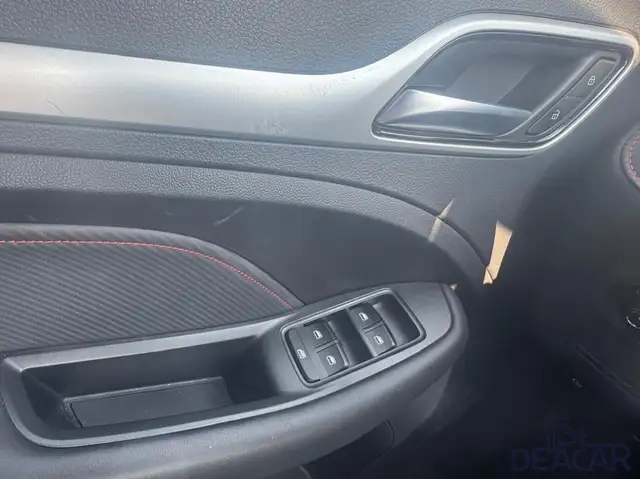 MG ZS view 19