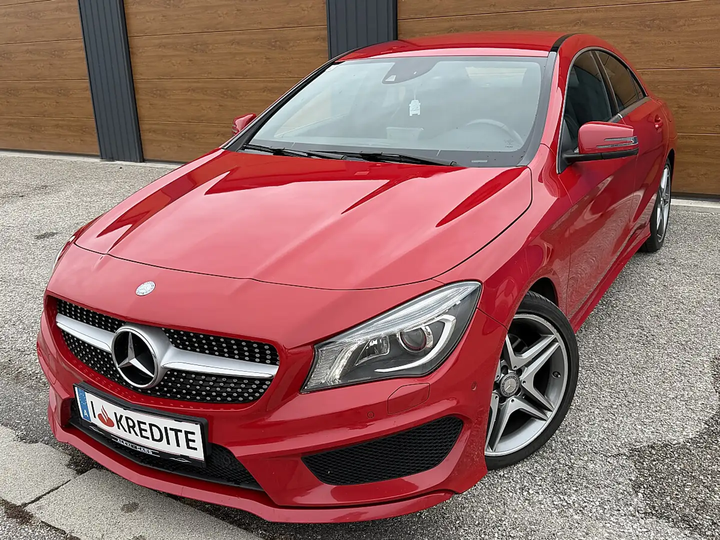 Mercedes-Benz CLA 220 CDI AMG Line Rot - 2