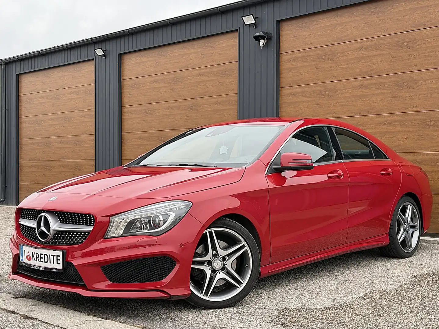 Mercedes-Benz CLA 220 CDI AMG Line Rot - 1