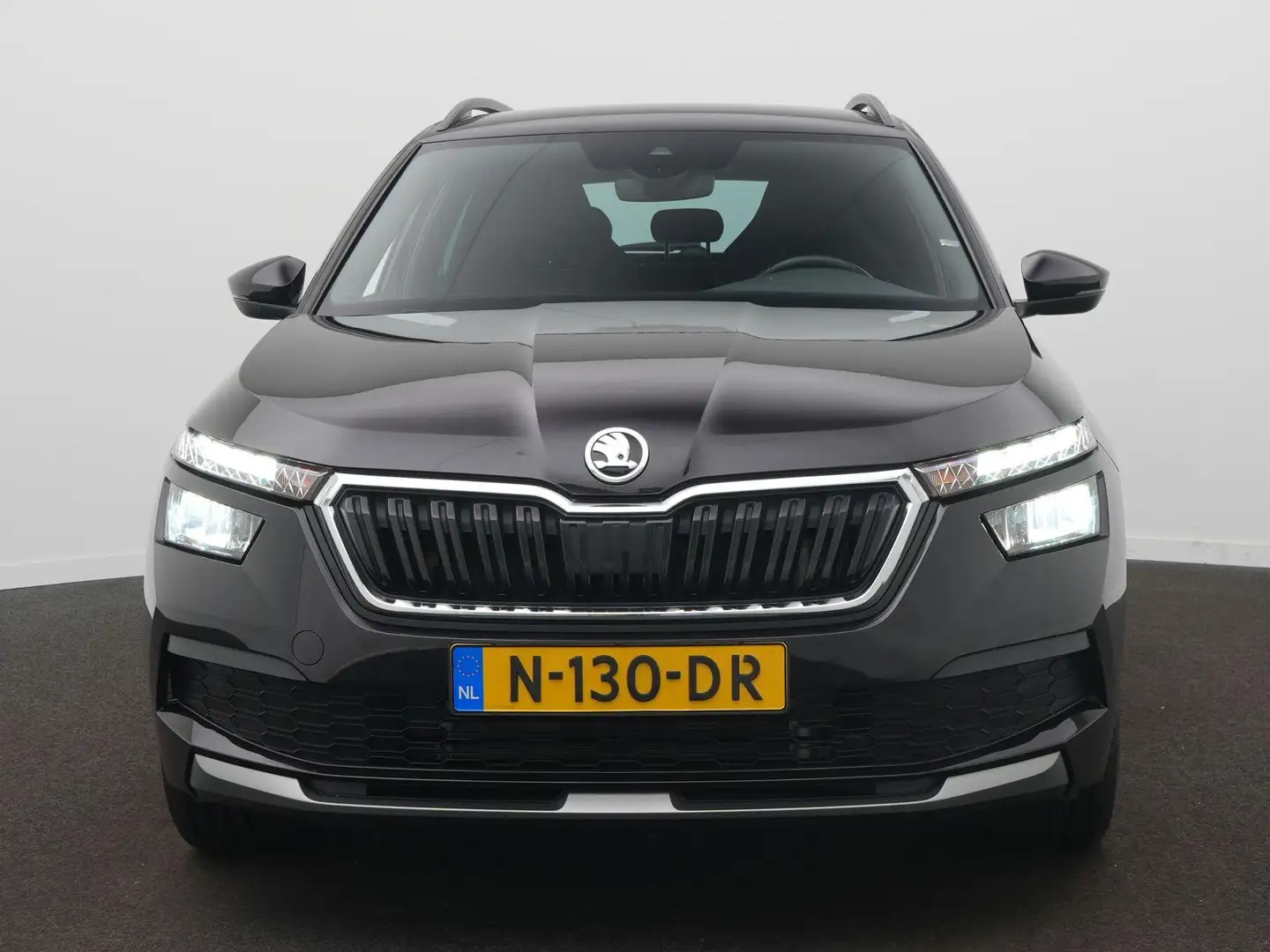 Skoda Kamiq 1.0 TSI Sport Business / Carplay / Climate / Senso Zwart - 2