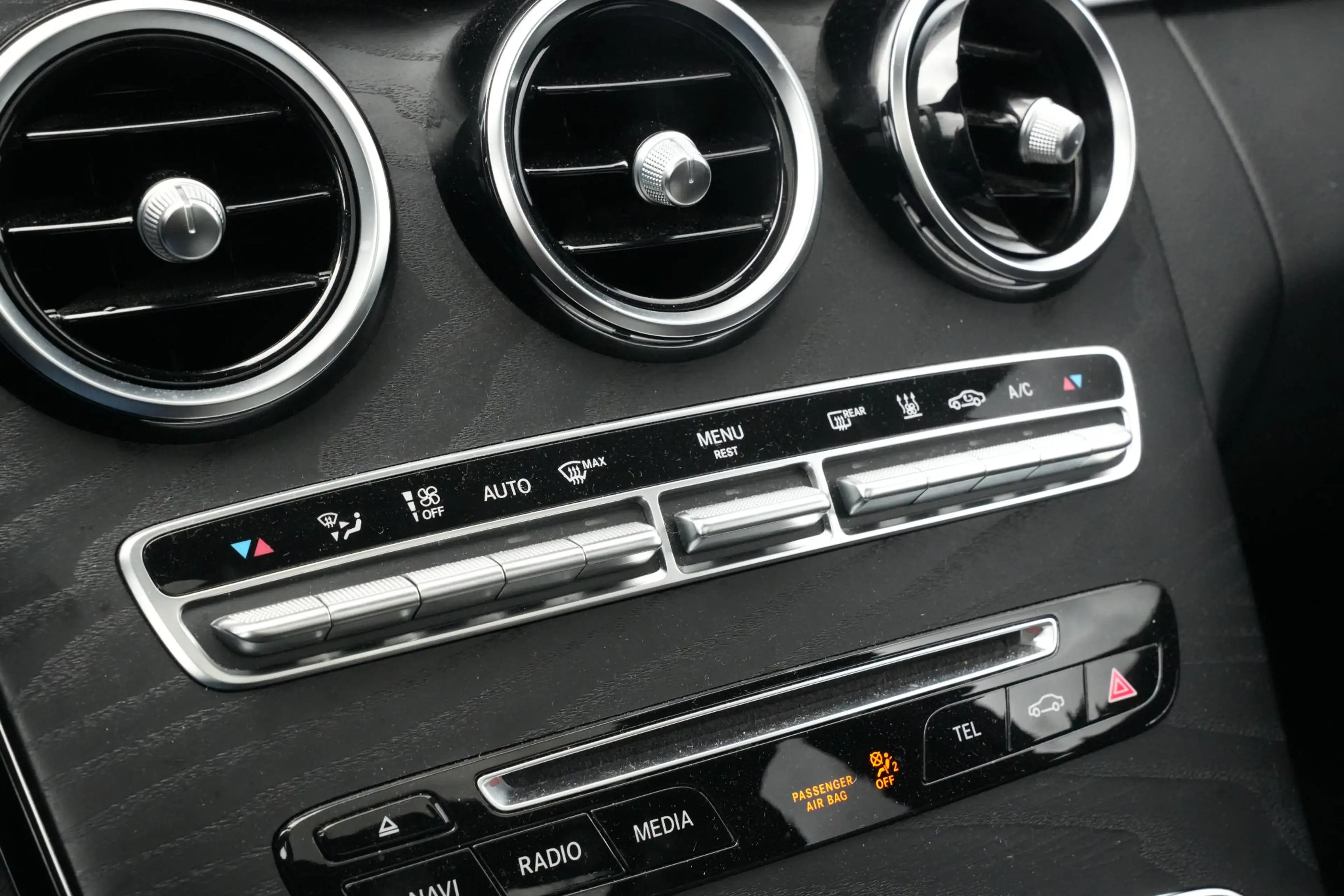 Mercedes-Benz C 350 e AMG Luchtvering Panoramadak Cruise Stoelverw. Le — photo 25
