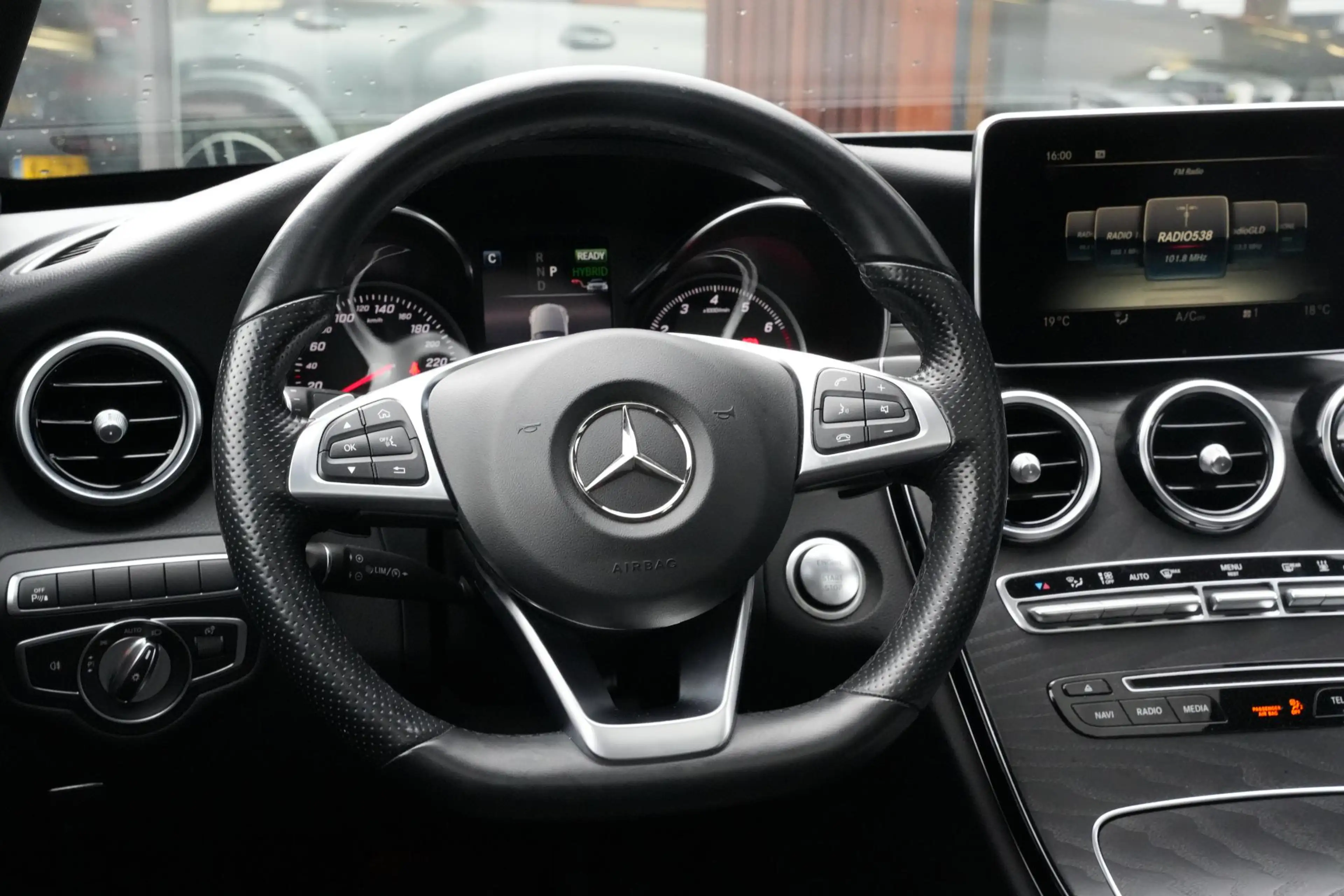 Mercedes-Benz C 350 e AMG Luchtvering Panoramadak Cruise Stoelverw. Le — photo 16