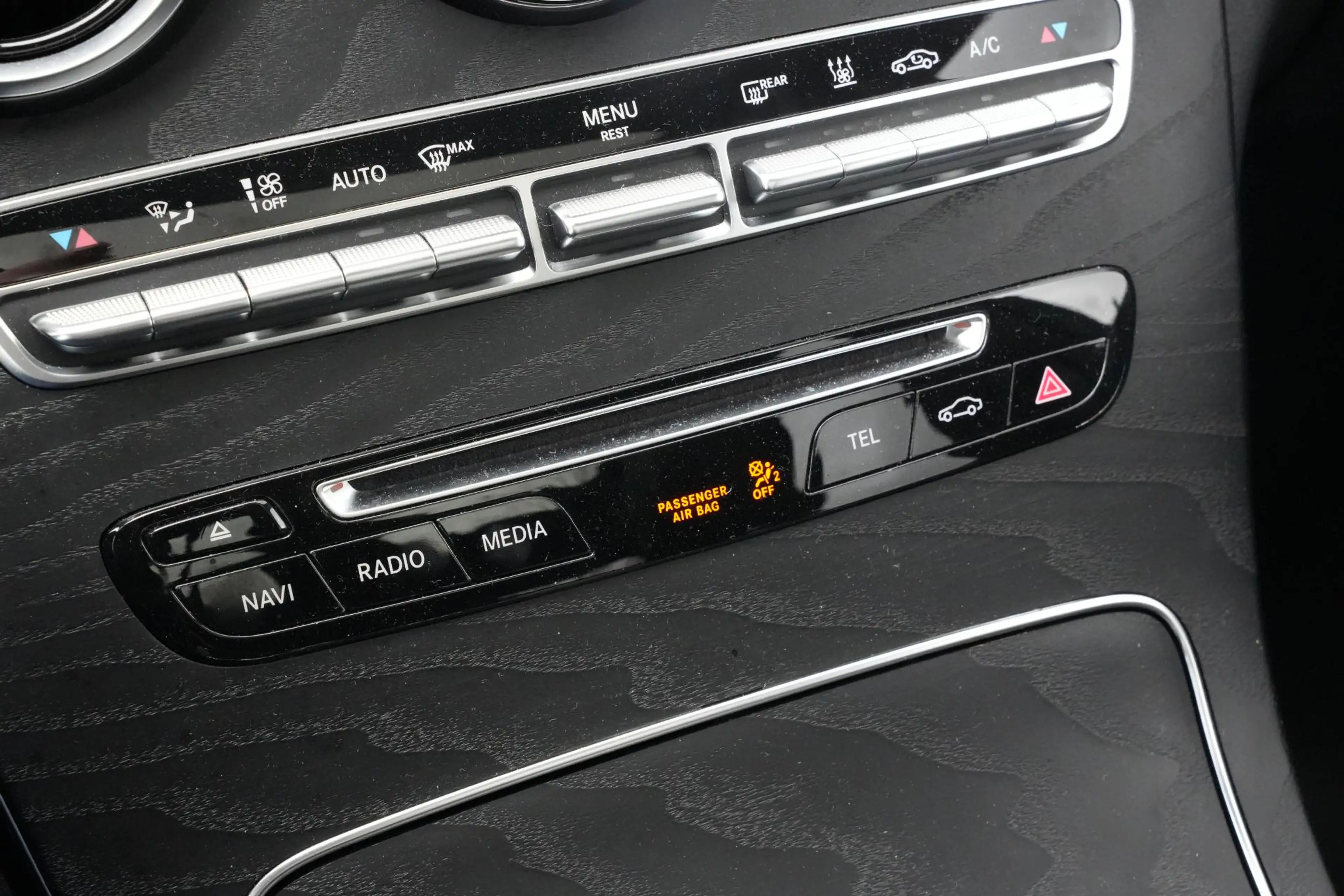 Mercedes-Benz C 350 e AMG Luchtvering Panoramadak Cruise Stoelverw. Le — photo 27