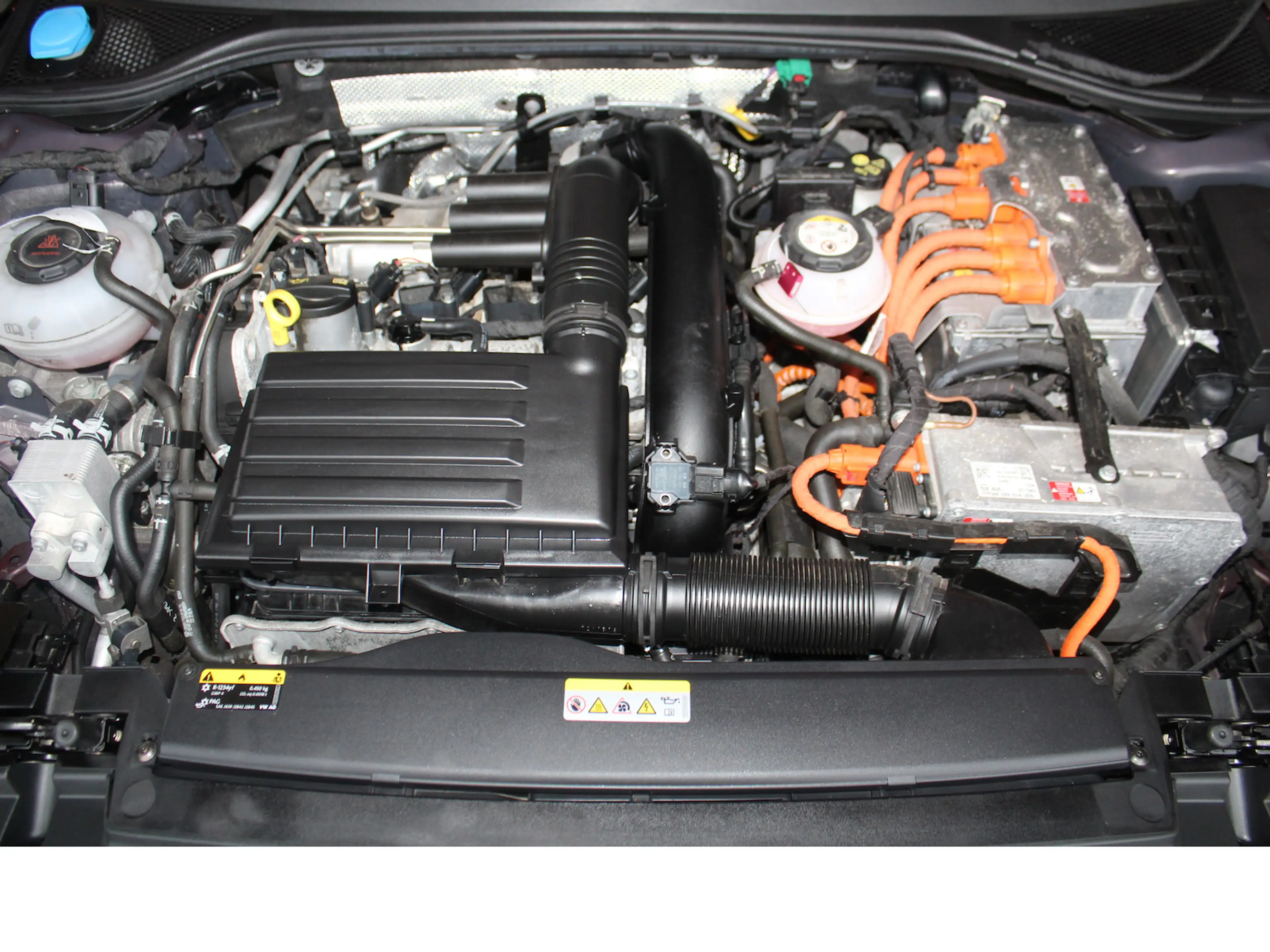 Volkswagen Arteon 1.4 eTSI DSG R-Line H-UP*360°*NAV*KEY*ACC — photo 14