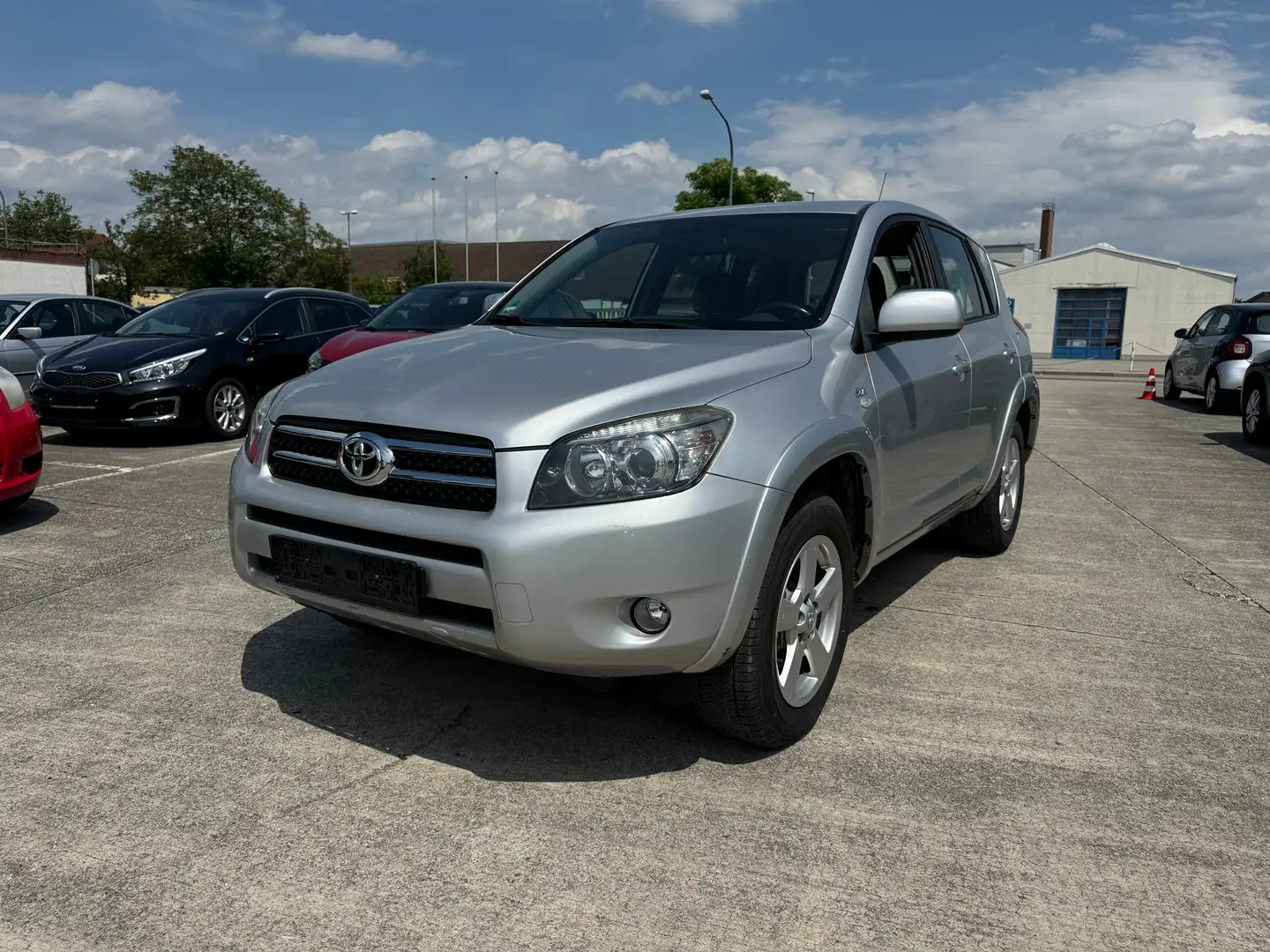 Toyota RAV 4 Sol Allrad Grau - 1