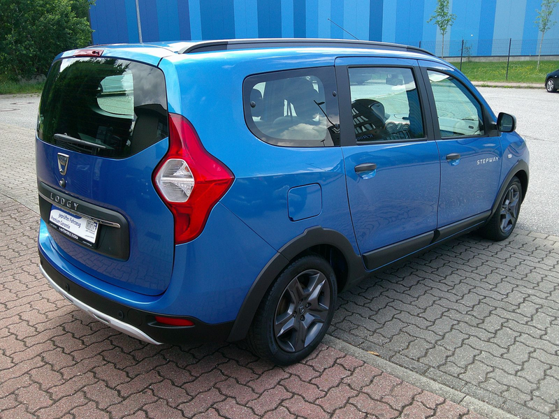 Dacia Lodgy Stepway Celebration — photo 5