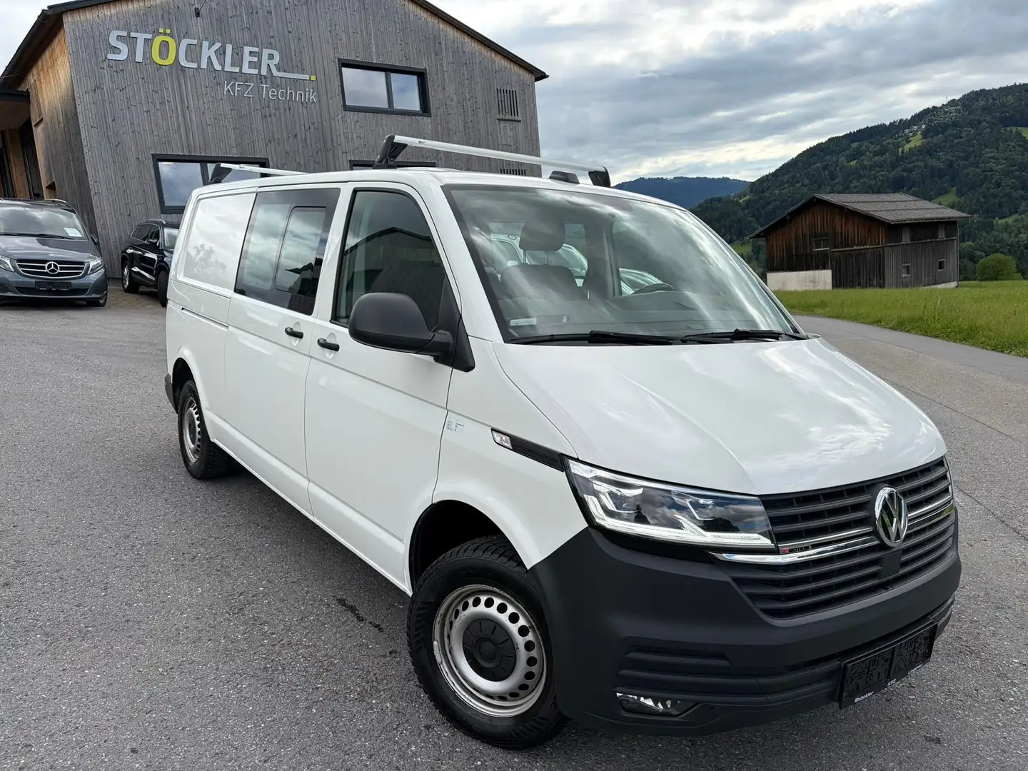 Volkswagen T6.1 Transporter PLUS Comfortline lang 4Motion Weiß - 1