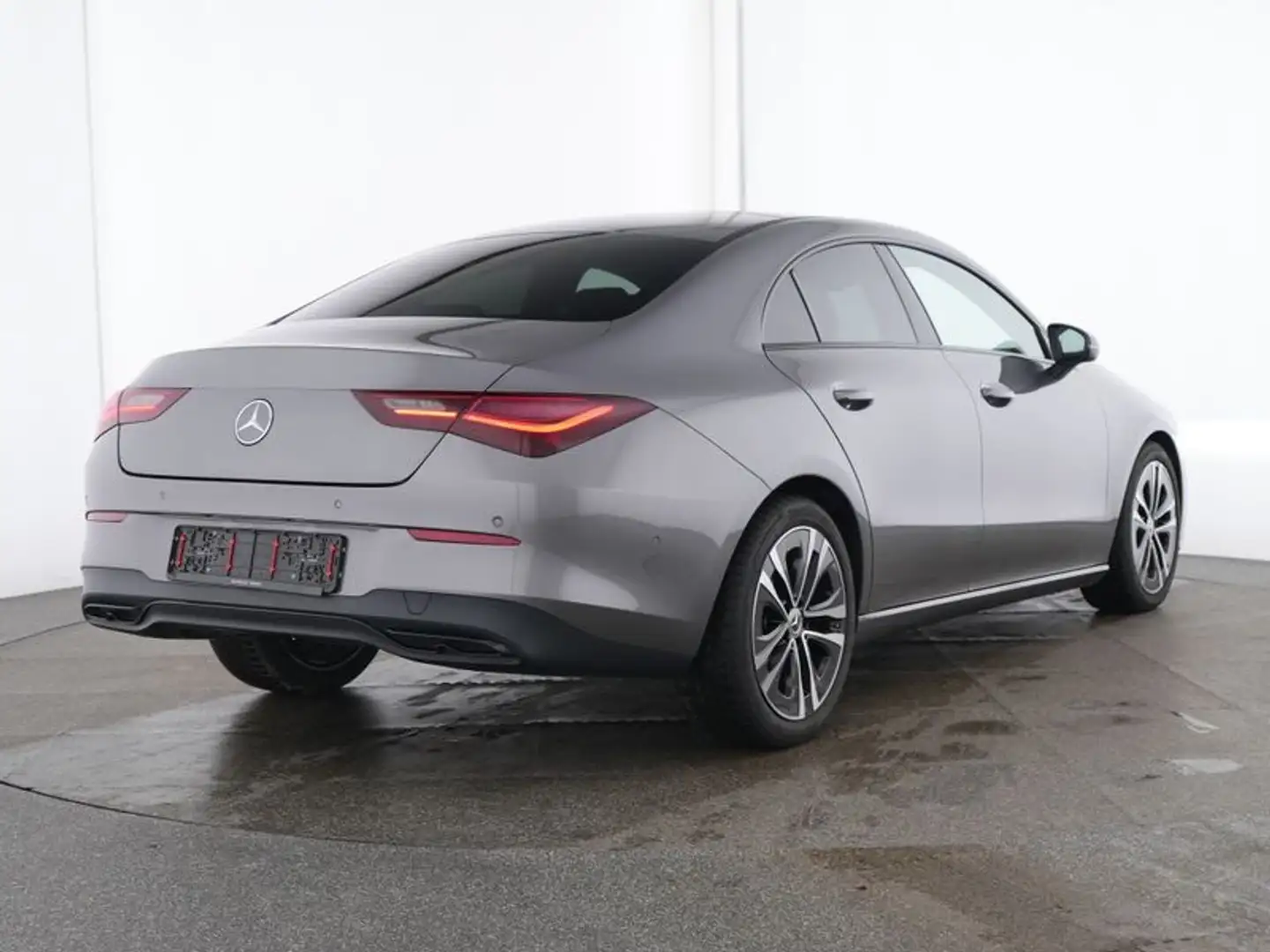 Mercedes-Benz CLA 180 Progressive Night Pack, Panorama, Dodehoeks Assist Gris - 2