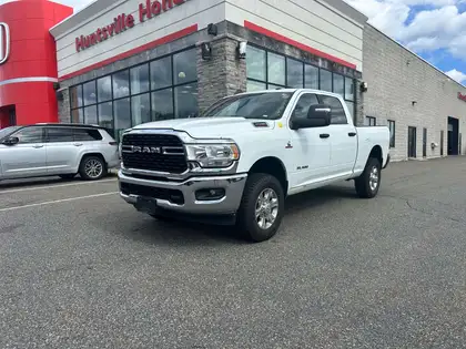 2024 RAM 3500 Big Horn Crew Cab 4WD