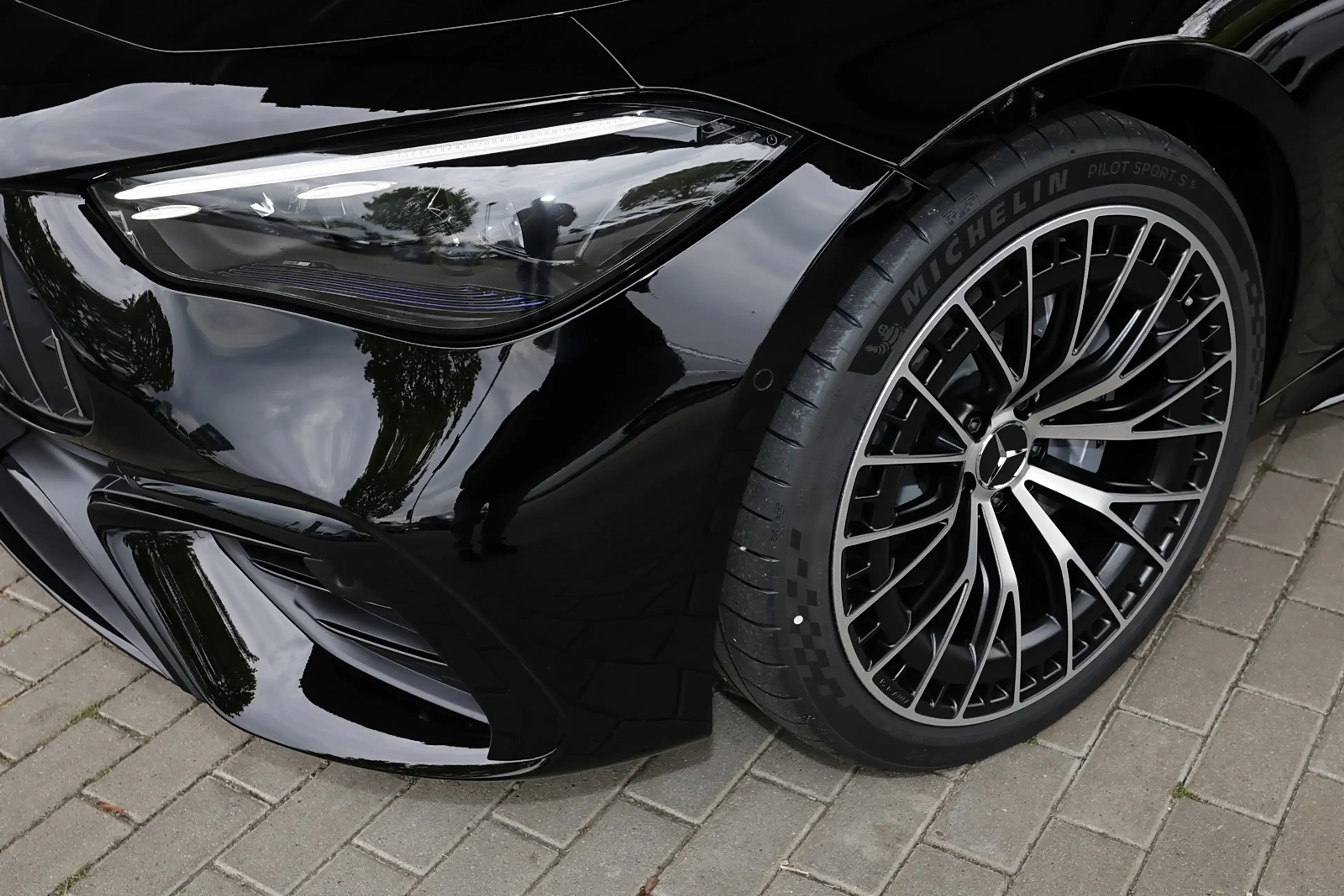 Mercedes-Benz CLE 53 AMG 4M+ Coupé AMG MBUX+360°+Pano+Towink — photo 3