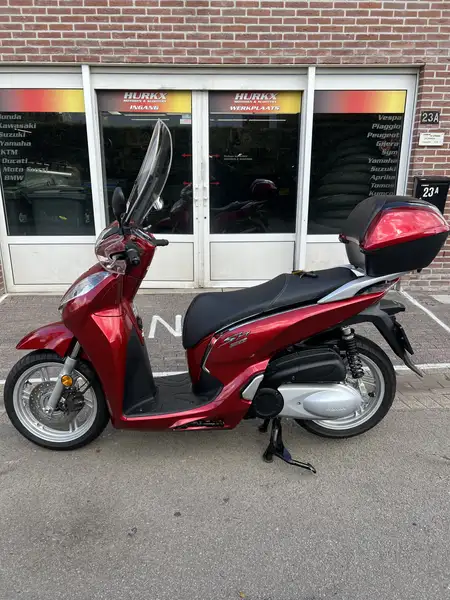 Honda SH 300 - foto 8