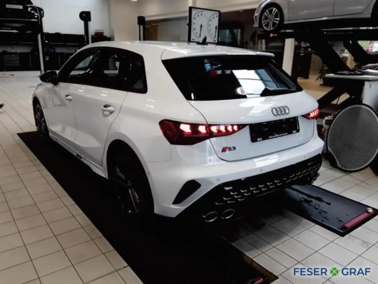Audi S3 Sportback 2.0 TFSI quattro S tronic Matrix / Sitzh Weiß - 2