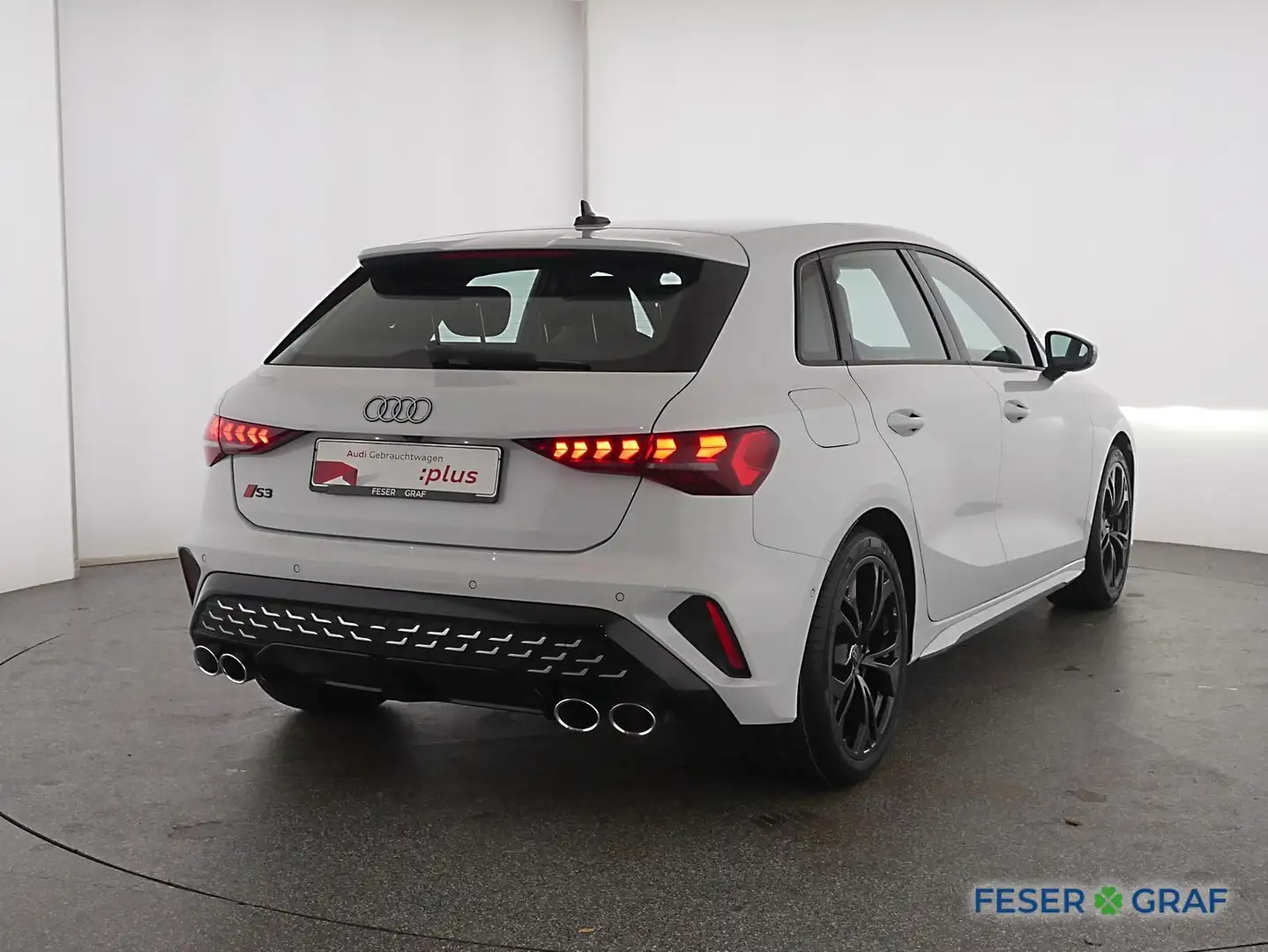 Audi S3 Sportback 2.0 TFSI quattro S tronic/SHZ/18" Weiß - 2