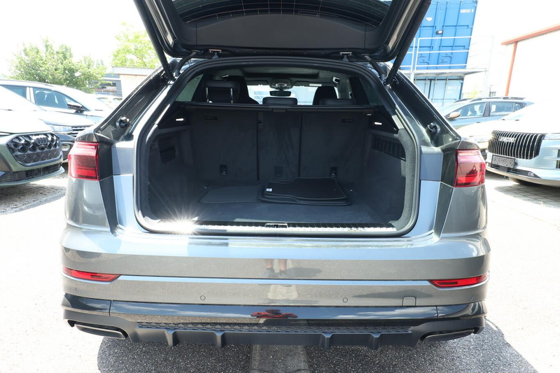 Audi Q8 S line 2xS AssistenzP+ 22Z Laser Pano HUD Klim4... — photo 11