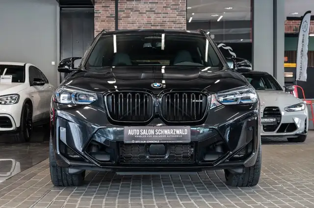 BMW X3 M view 5