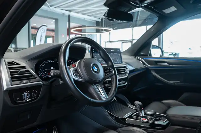 BMW X3 M view 12