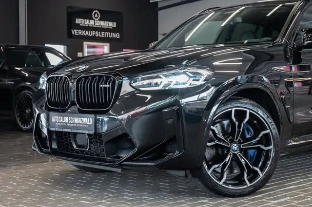 BMW X3 M view 3