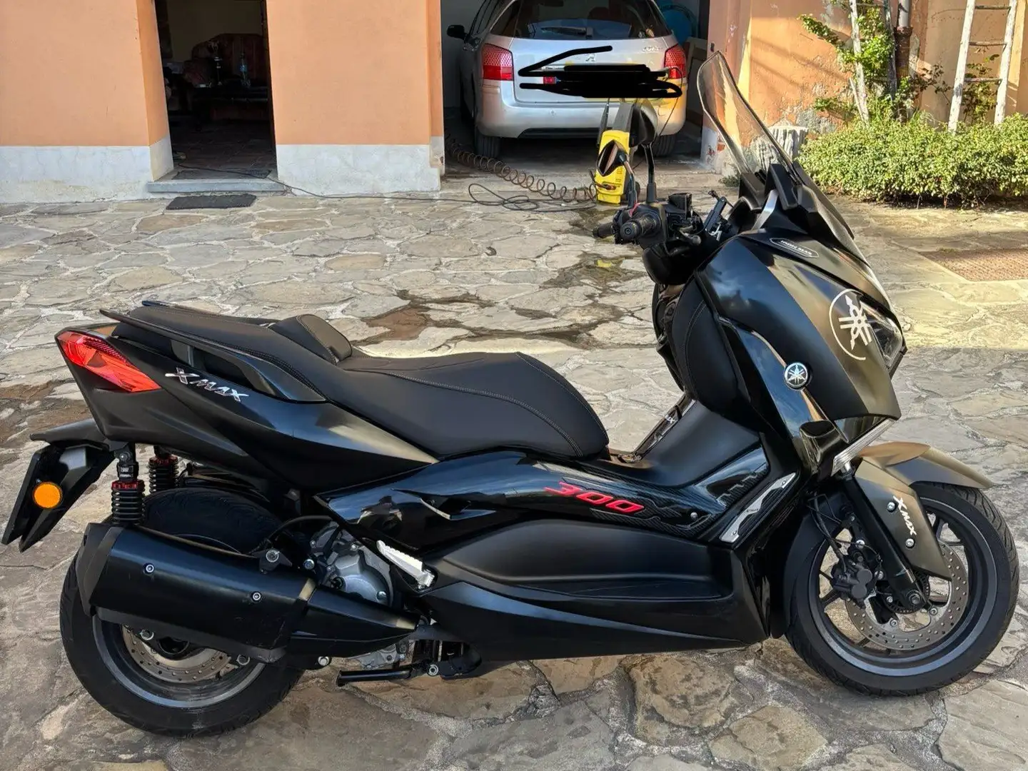 Yamaha X-Max 300 Iron Max Nero - 2