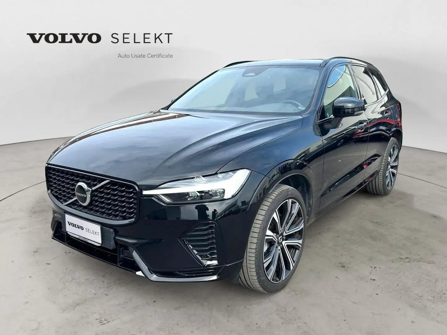Volvo XC60 B5 235+14 CV AWD Automatica Mild Hybrid Diesel LE Nero - 1
