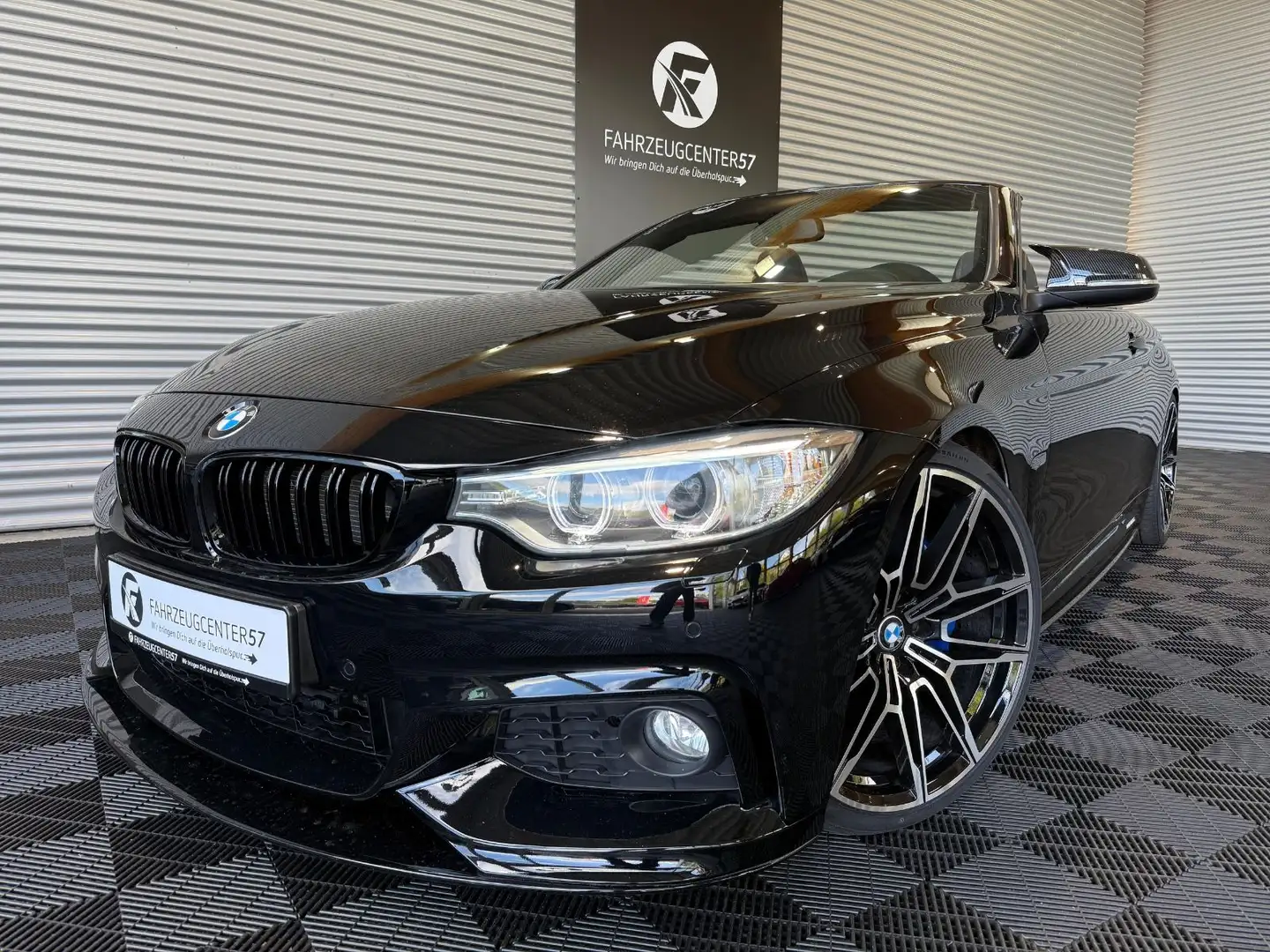 BMW 435 i Cabrio M-PERFORMANCE/BI-XENON/HIFI/PDC Zwart - 1