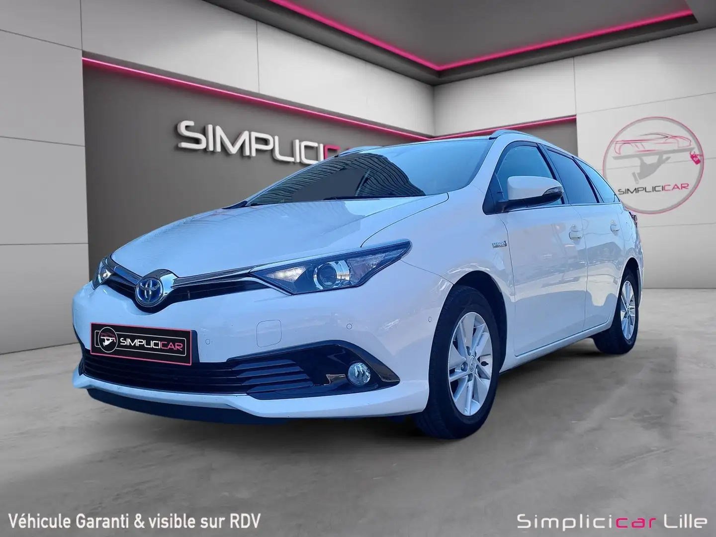 Toyota Auris Design Business Blanc - 2
