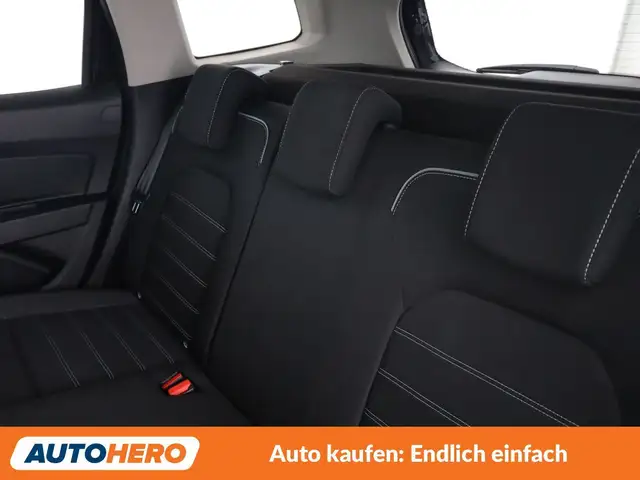 Dacia Duster view 14