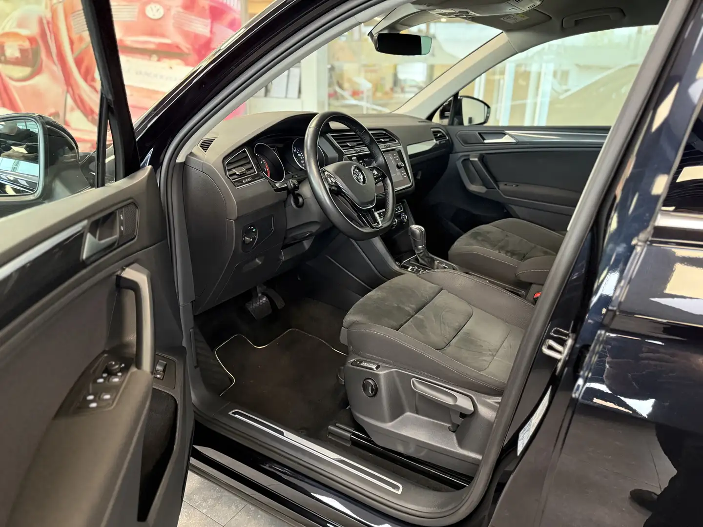 Volkswagen Tiguan Tiguan 1.5 TSI ACT OPF DSG R-LINE * Trekhaak * Negro - 2