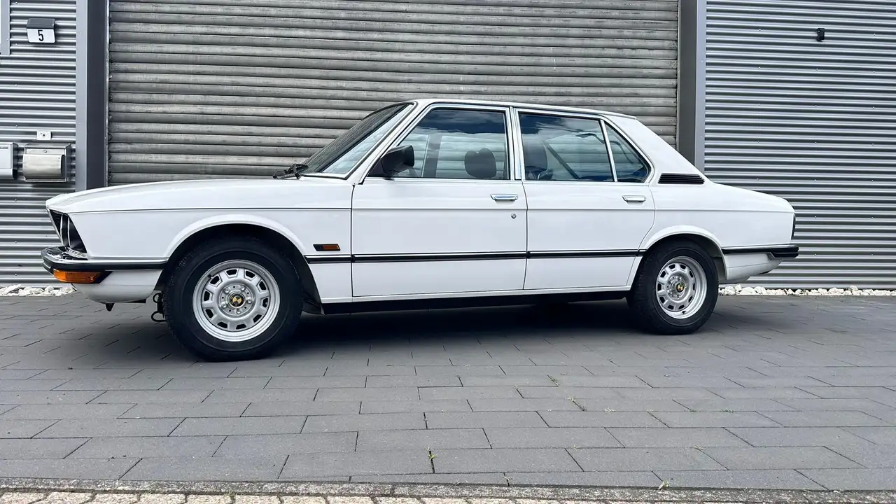 BMW 520/6 E12 1.Hd erst 61Tkm, Rostfrei im Erstlack!!, foto 2