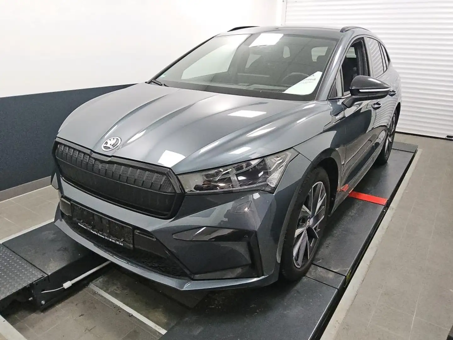 Skoda Enyaq iV 60 SPORTLINE +SPORTPAKET WÄPU +20" +MATRIX +AC Grau - 2