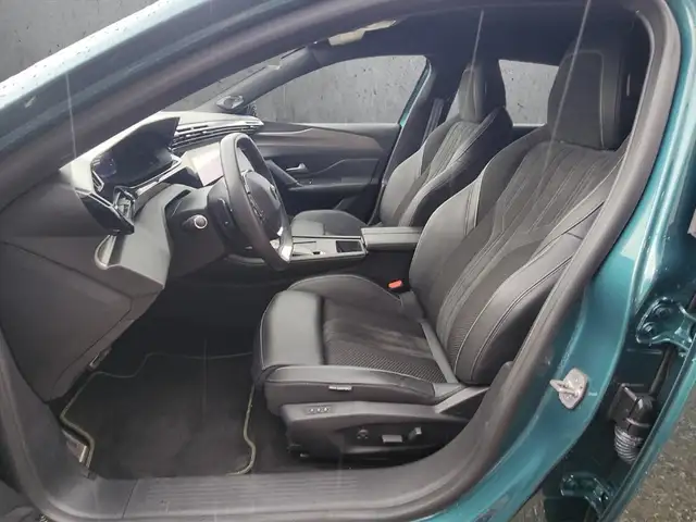 Peugeot 308 SW view 9