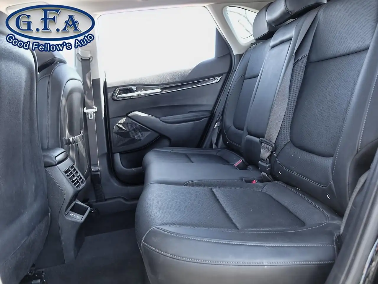 Kia Seltos снимка Kia Seltos