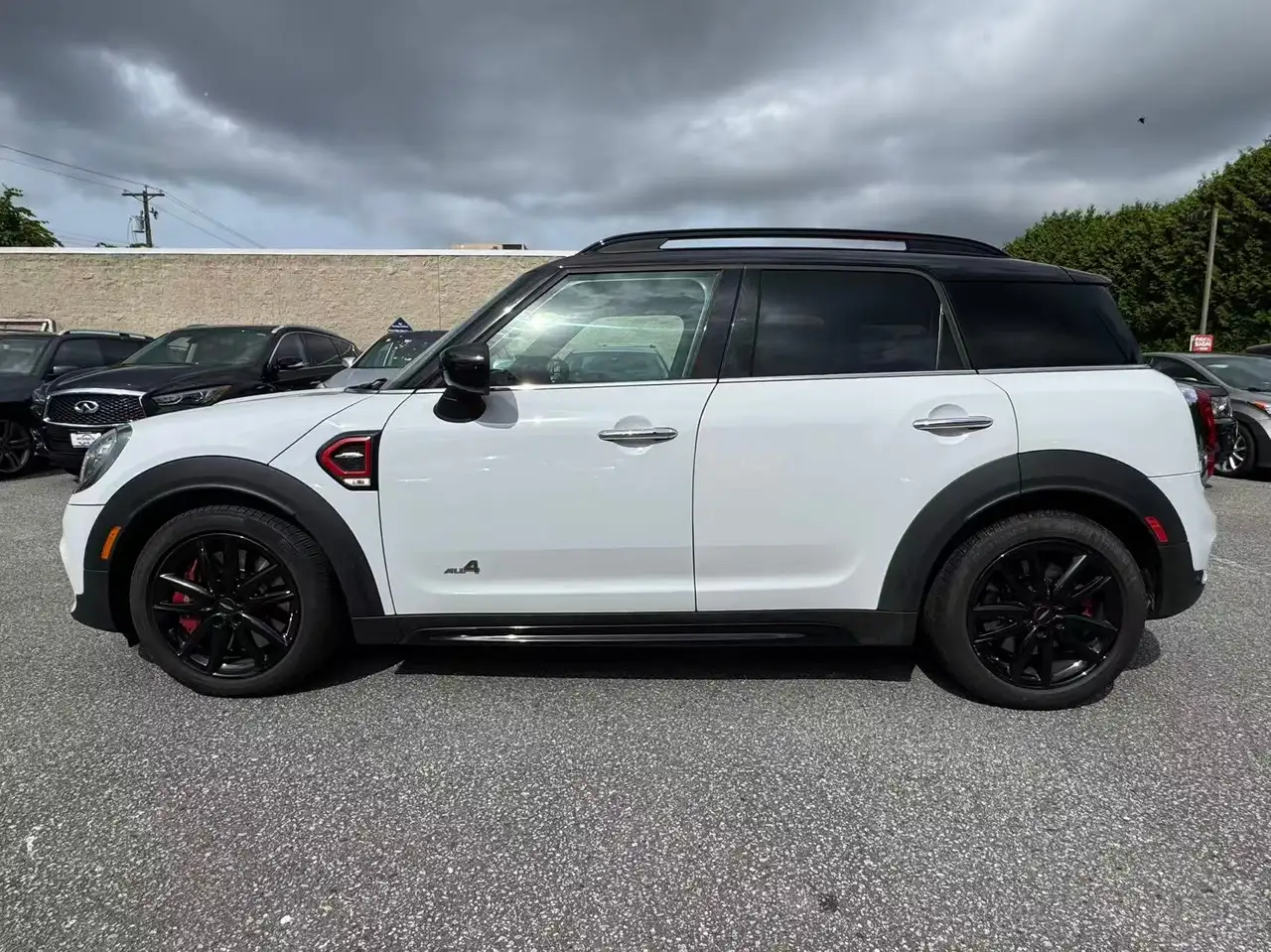 MINI Countryman снимка MINI Countryman