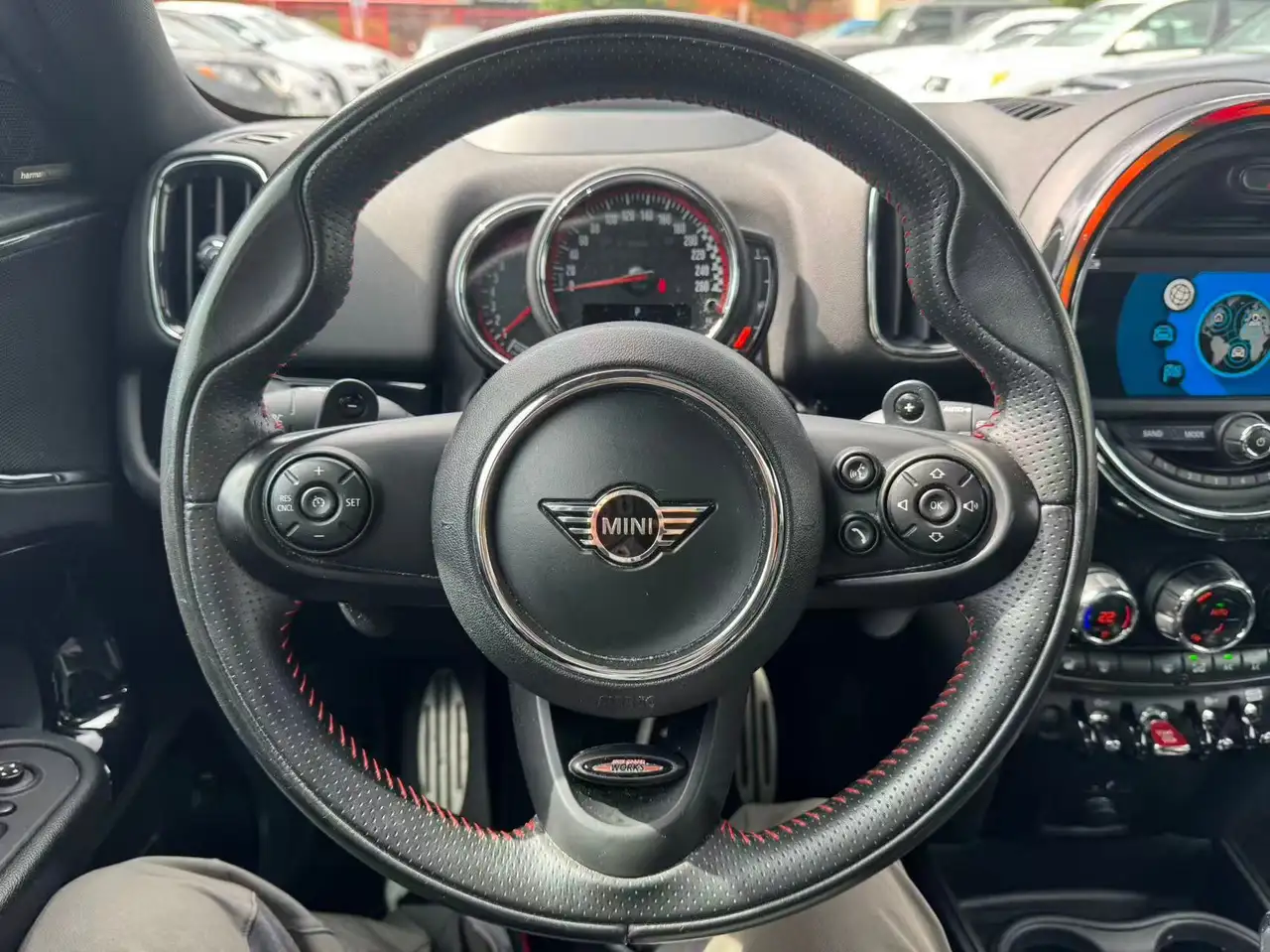 MINI Countryman снимка MINI Countryman