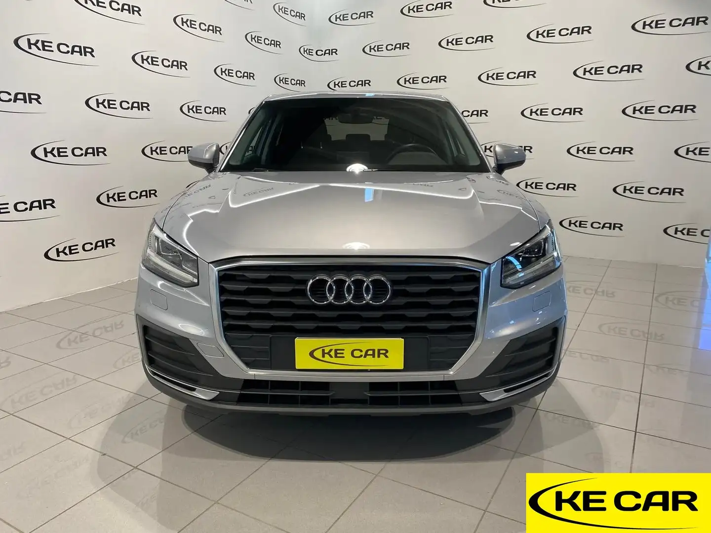 Audi Q2 30 TDI S tronic Business - FULL LED Argento - 2