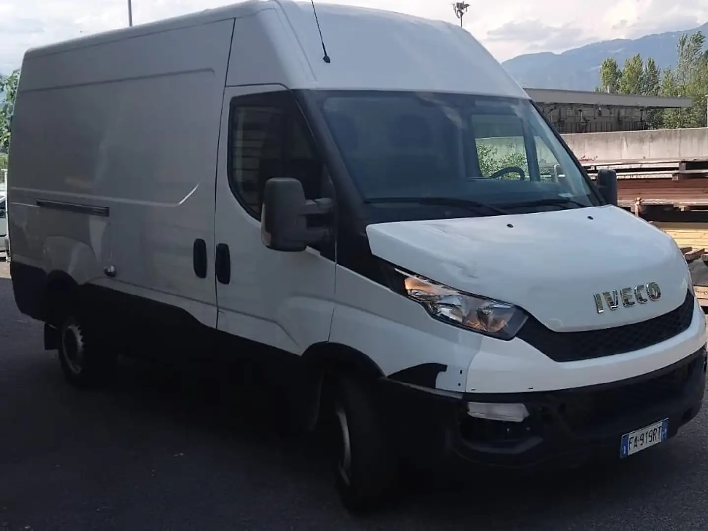 Iveco Daily Biały - 1