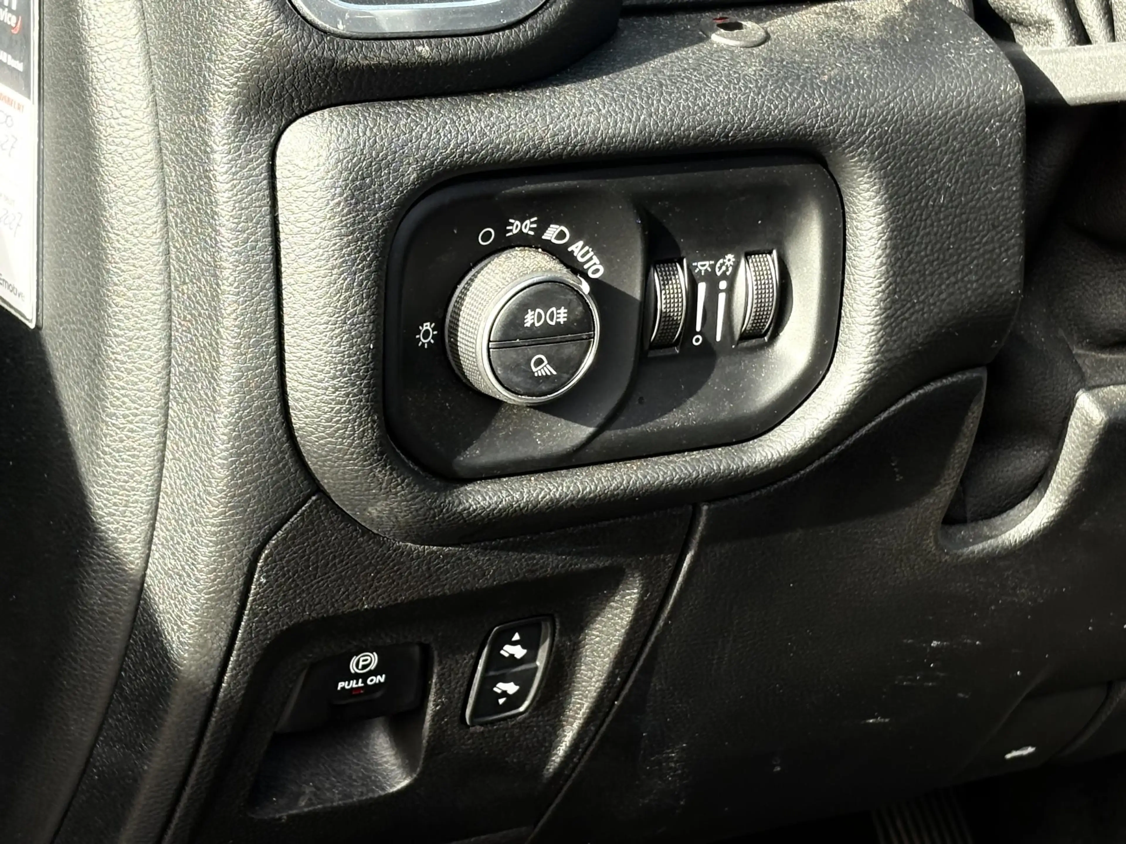 Dodge RAM 1500 5.7 V8 4x4 Crew Cab Laramie | Prinz | GROOT S — photo 13