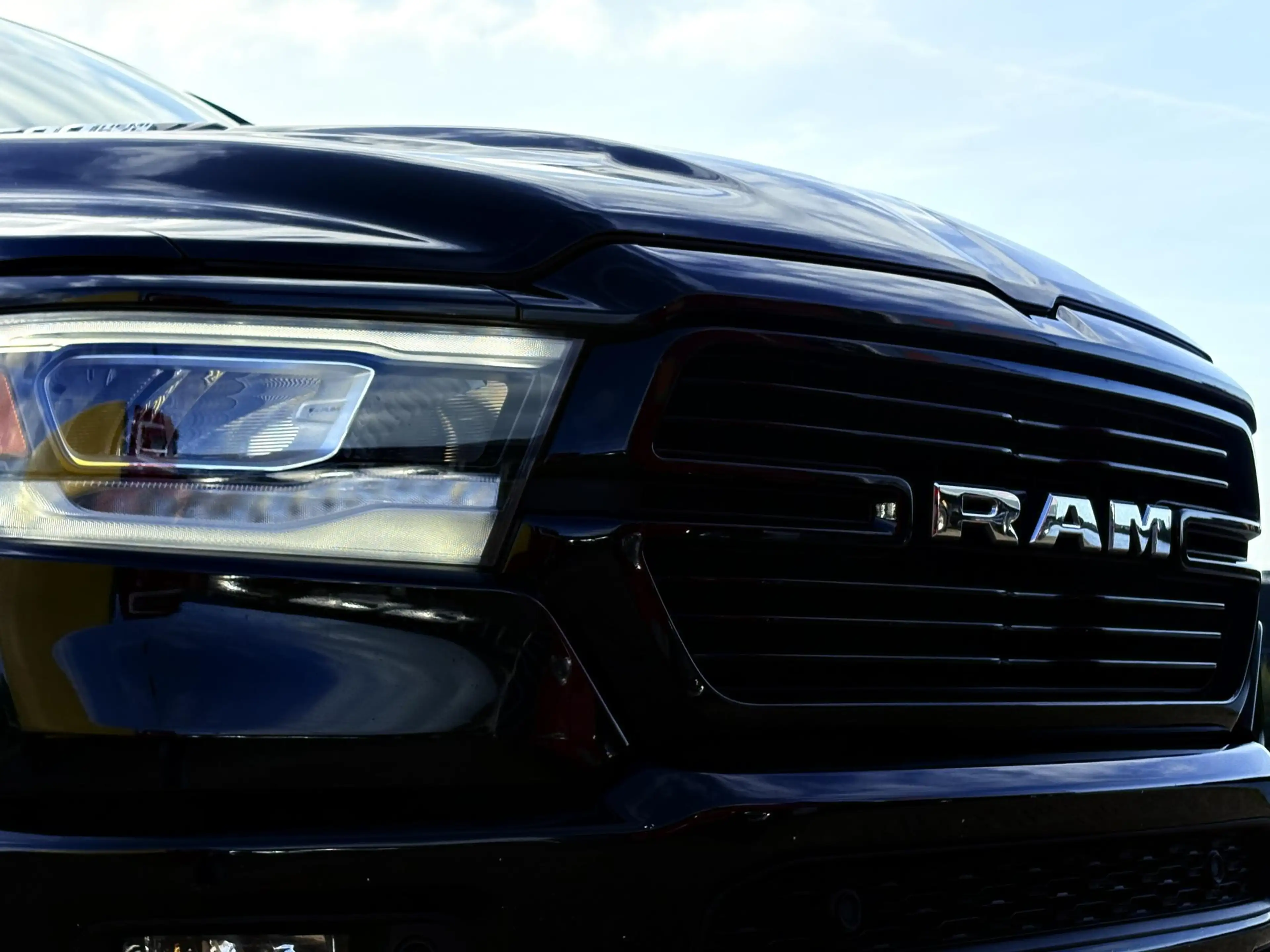 Dodge RAM 1500 5.7 V8 4x4 Crew Cab Laramie | Prinz | GROOT S — photo 6