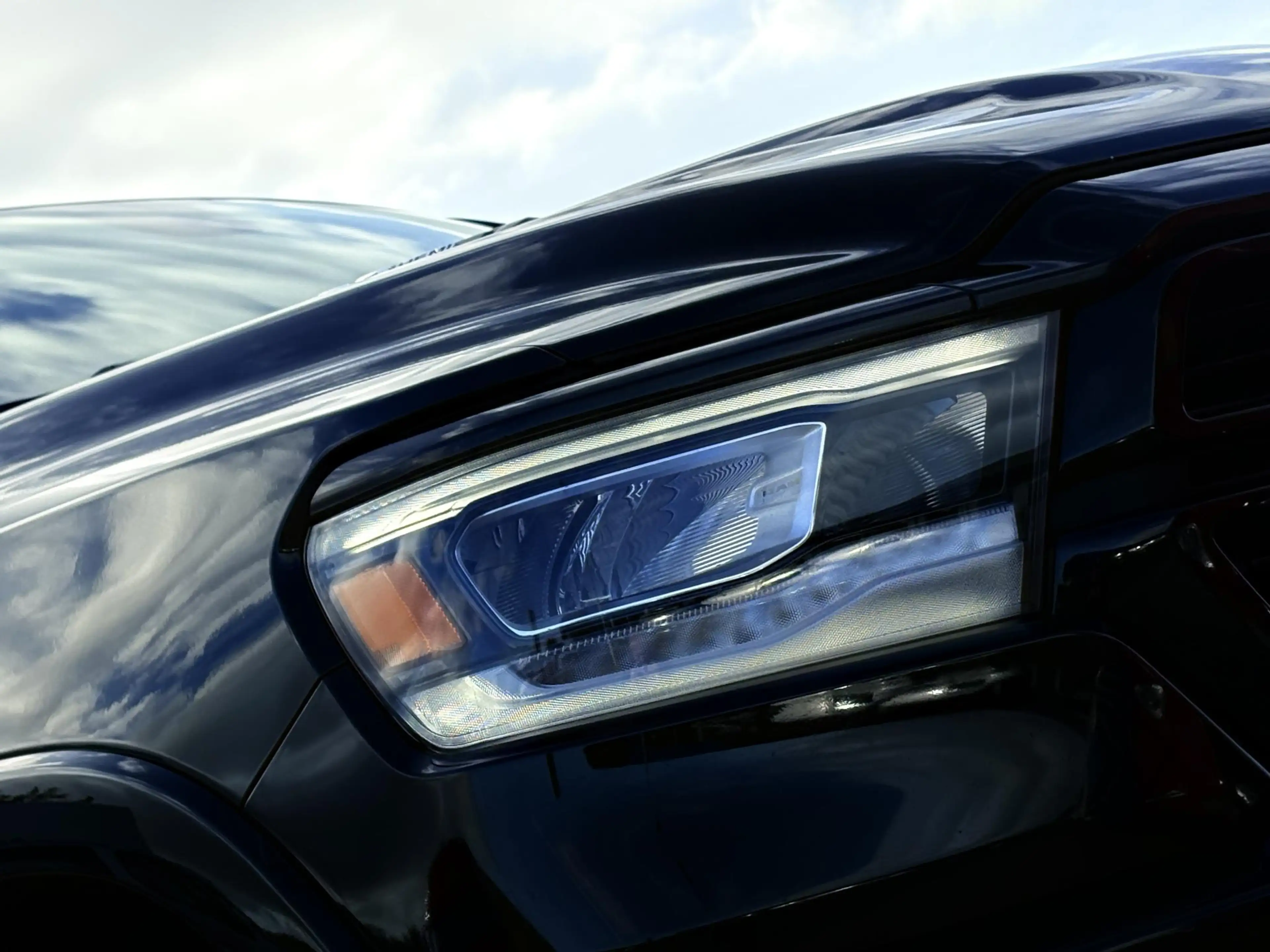 Dodge RAM 1500 5.7 V8 4x4 Crew Cab Laramie | Prinz | GROOT S — photo 7