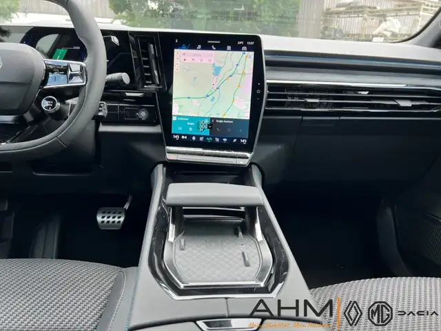 Renault Austral view 16