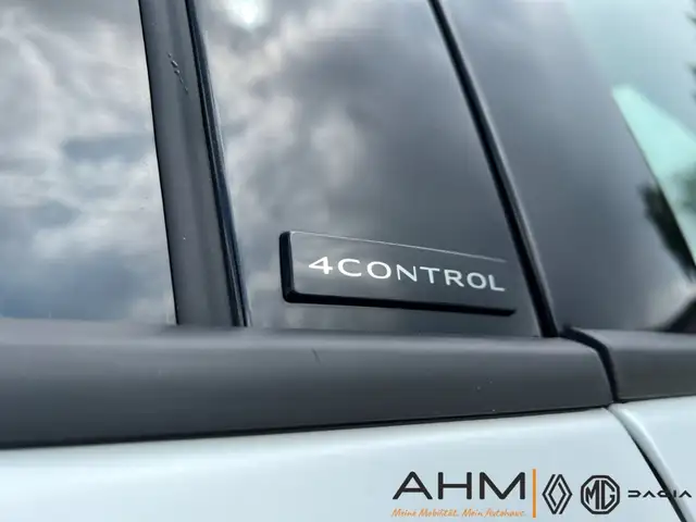 Renault Austral view 20