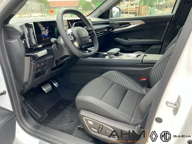 Renault Austral view 10