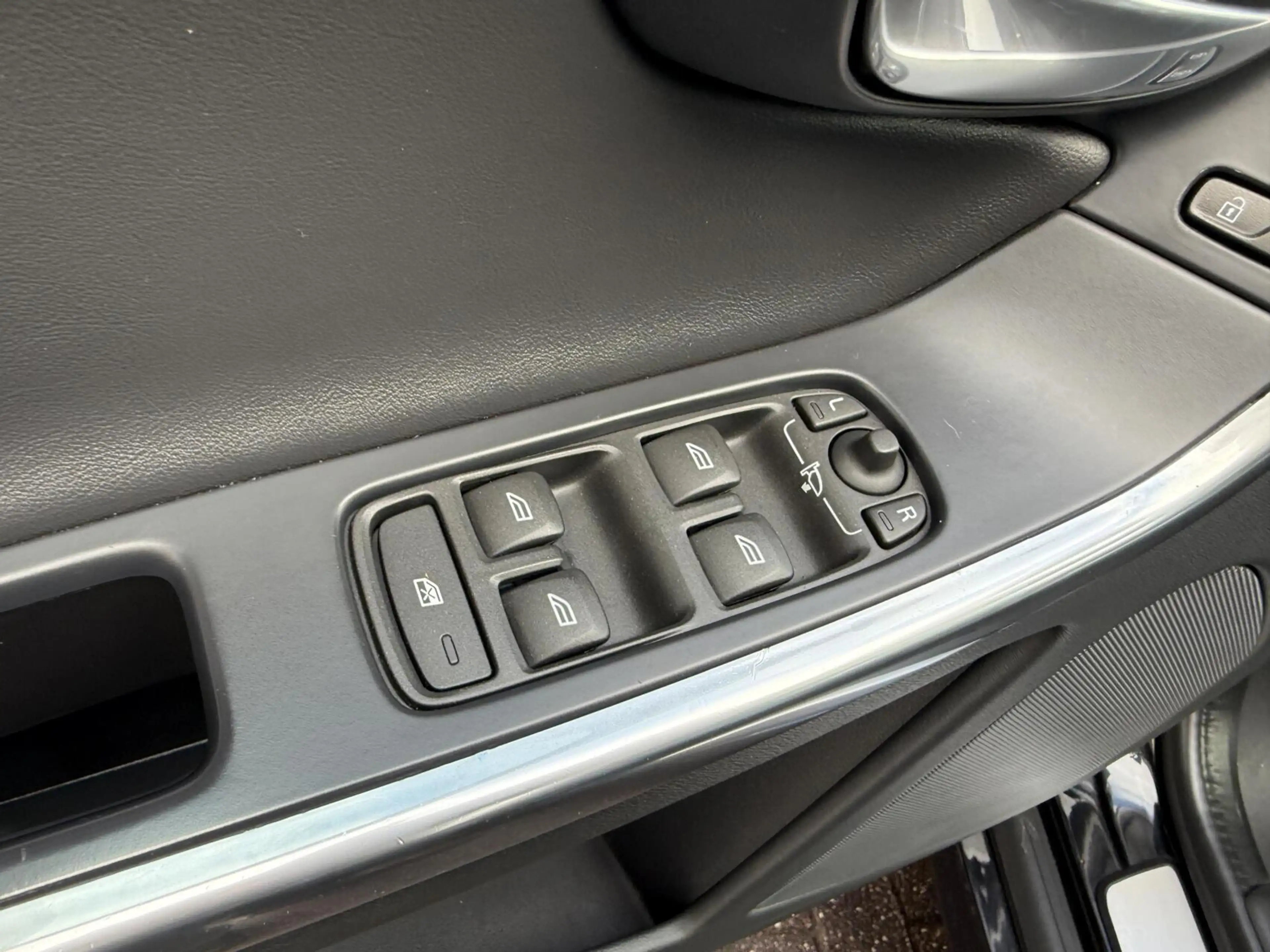 Volvo XC60 2.0 T5 FWD Ocean Race *INCL. BEURT/APK/NWE D-RIEM* — photo 17