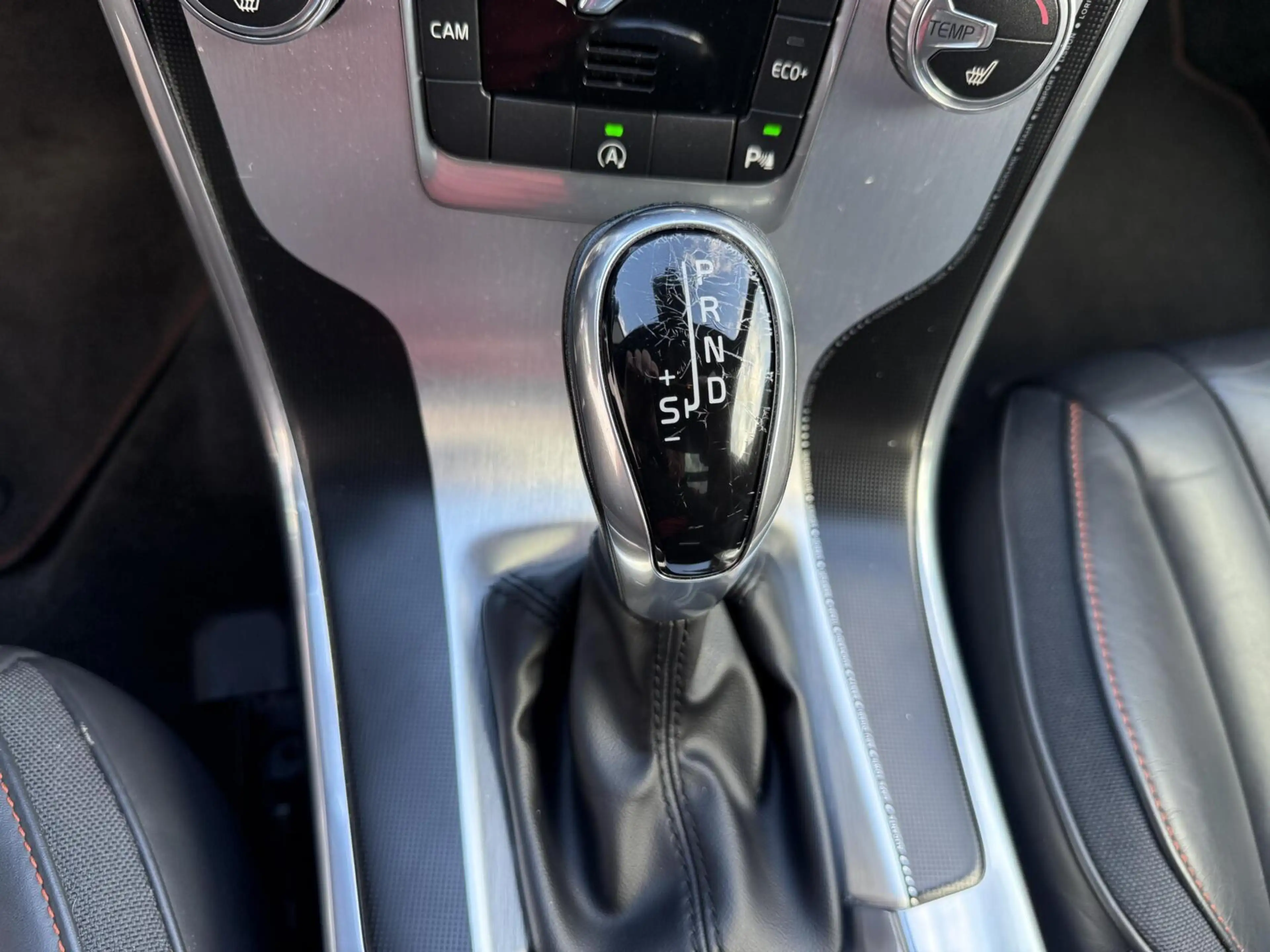 Volvo XC60 2.0 T5 FWD Ocean Race *INCL. BEURT/APK/NWE D-RIEM* — photo 25