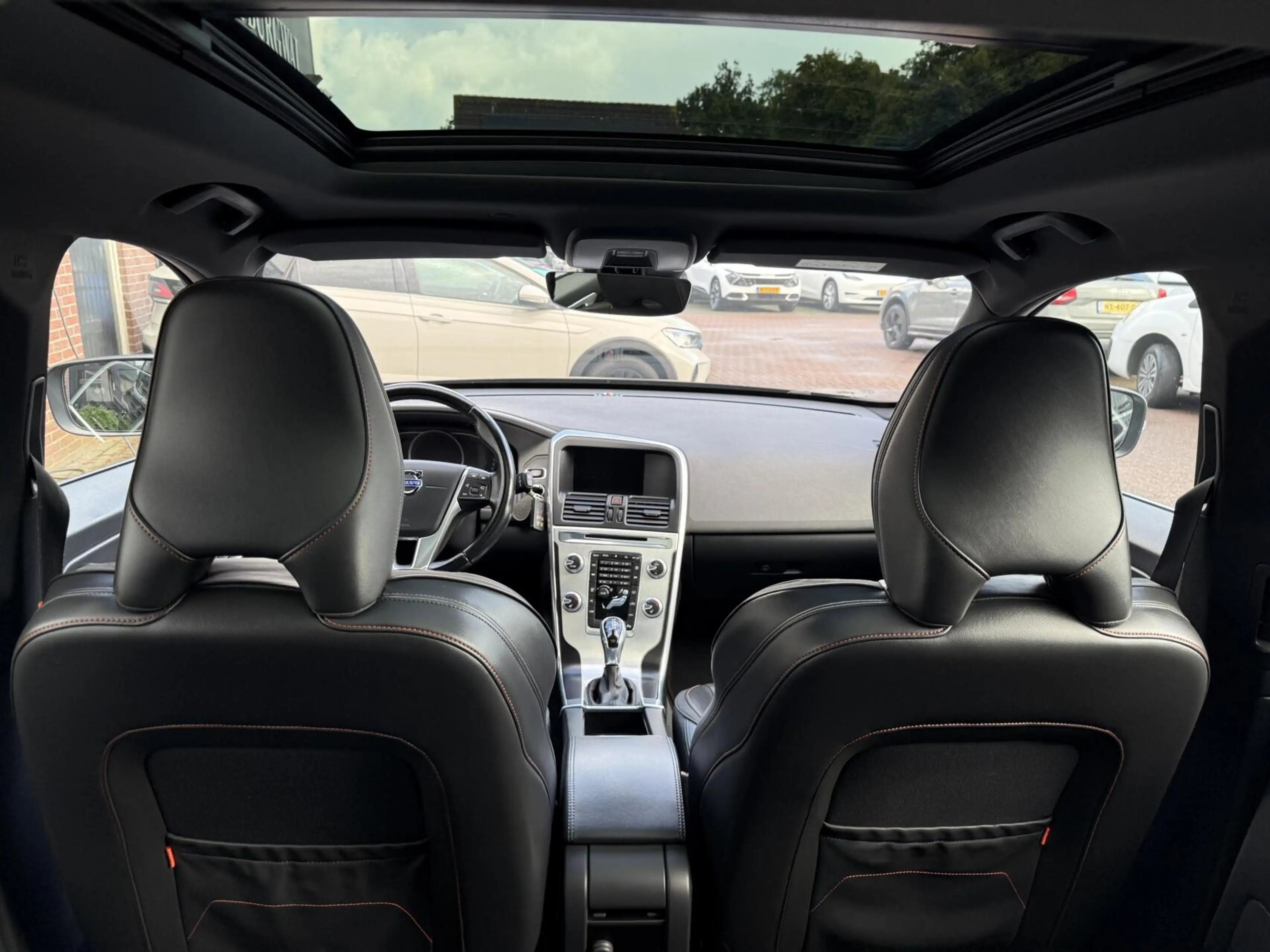 Volvo XC60 2.0 T5 FWD Ocean Race *INCL. BEURT/APK/NWE D-RIEM* — photo 14