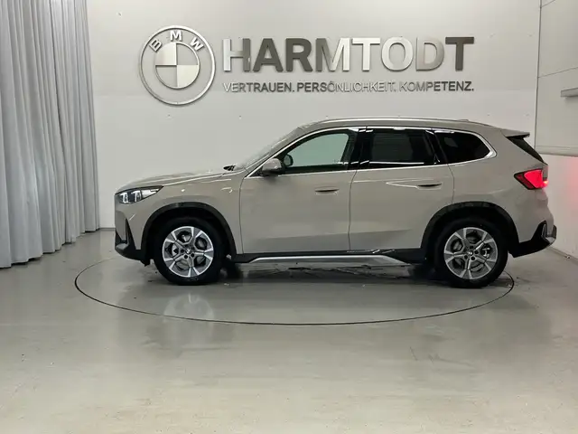 BMW X1 view 4