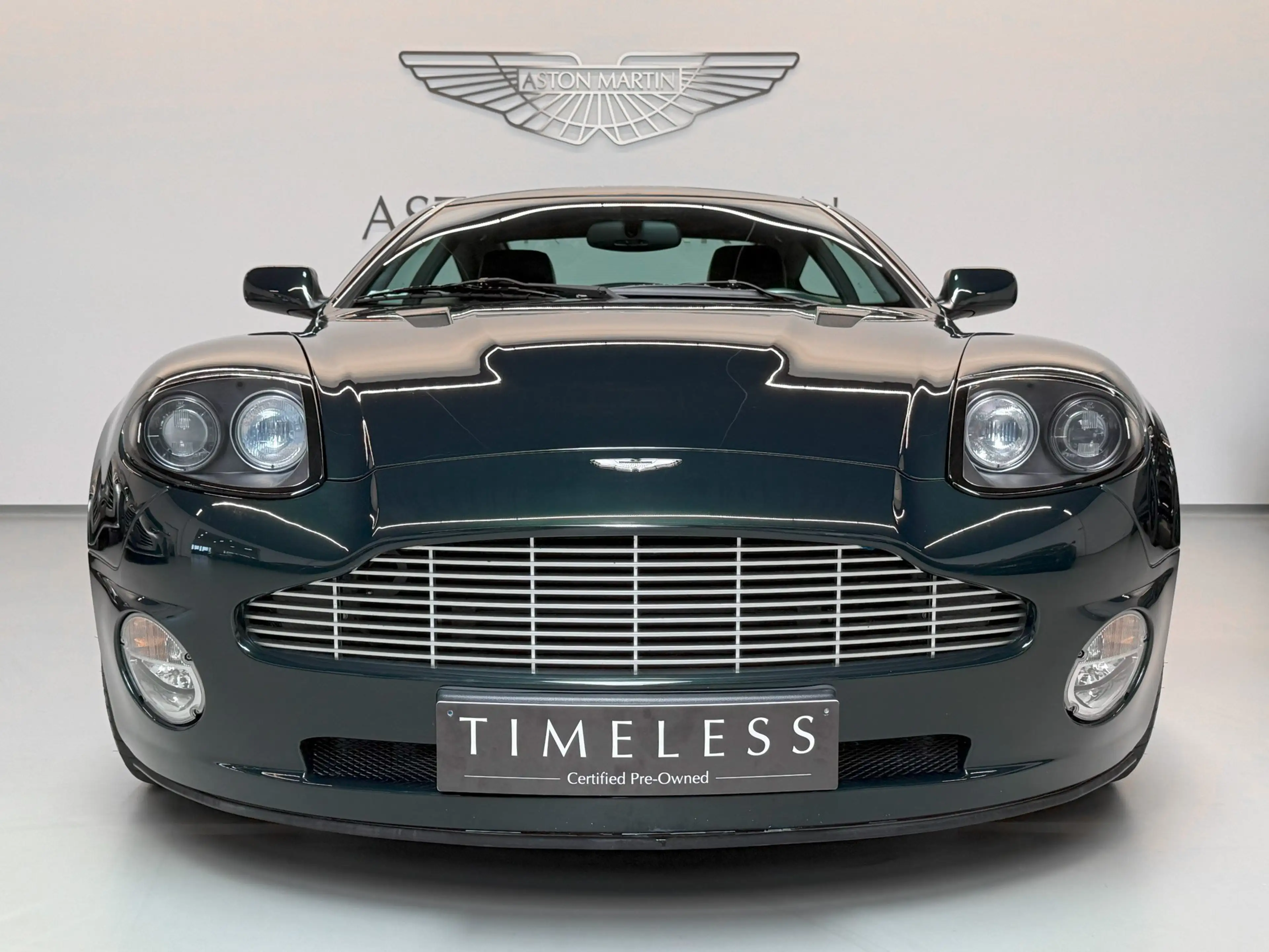 Aston Martin Vanquish Vanquish V12 | Aston Martin Brussels — photo 9